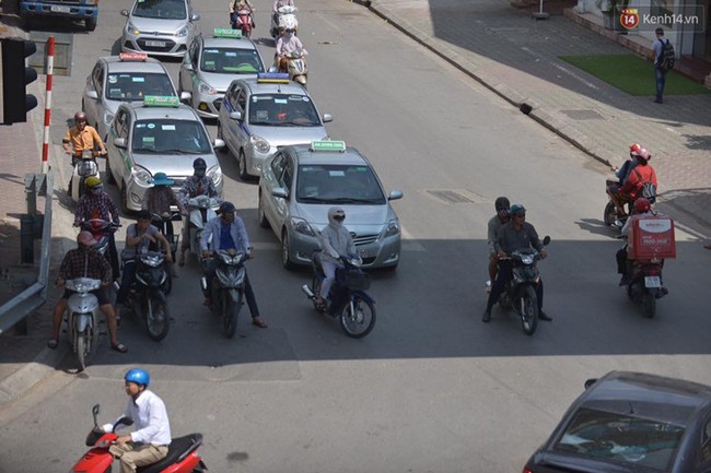 Đừng dừng xe kiểu n&agrave;y nữa, nếu kh&ocirc;ng bạn sẽ mất ngay 200.000  đồng đấy! - Ảnh 4.