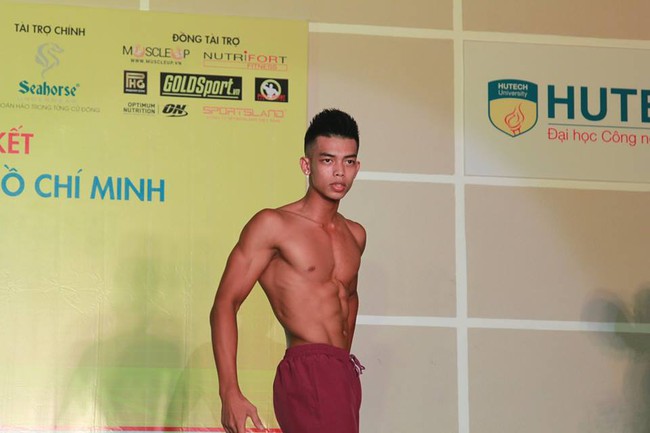Chưa bao giờ ĐH Hutech (TPHCM) lại c&oacute; nhiều ch&agrave;ng trai 6 m&uacute;i sexy như thế n&agrave;y!  - Ảnh 6.