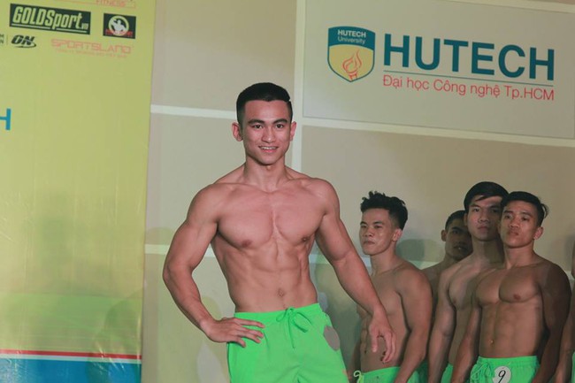 Chưa bao giờ ĐH Hutech (TPHCM) lại c&oacute; nhiều ch&agrave;ng trai 6 m&uacute;i sexy như thế n&agrave;y!  - Ảnh 16.