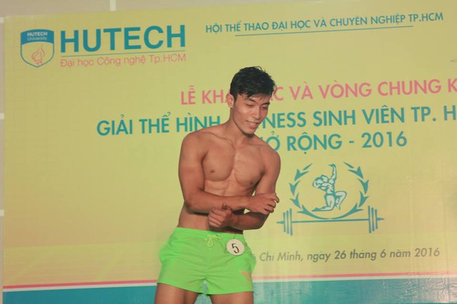 Chưa bao giờ ĐH Hutech (TPHCM) lại c&oacute; nhiều ch&agrave;ng trai 6 m&uacute;i sexy như thế n&agrave;y!  - Ảnh 17.