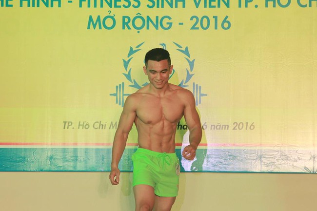 Chưa bao giờ ĐH Hutech (TPHCM) lại c&oacute; nhiều ch&agrave;ng trai 6 m&uacute;i sexy như thế n&agrave;y!  - Ảnh 23.