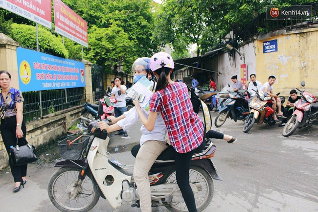 Ng&agrave;y thi thứ 3 với m&ocirc;n Địa l&yacute;: Nhiều th&iacute; sinh ra sớm - Ảnh 9.