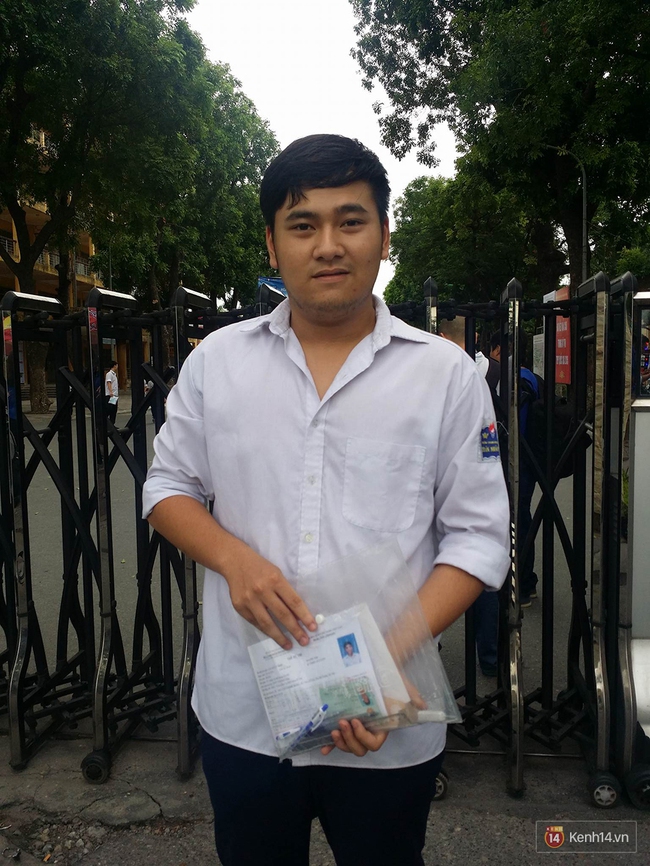 Th&iacute; sinh kết th&uacute;c buổi thi m&ocirc;n Văn, nhiều người bất ngờ v&igrave; đo&aacute;n sai đề - Ảnh 4.