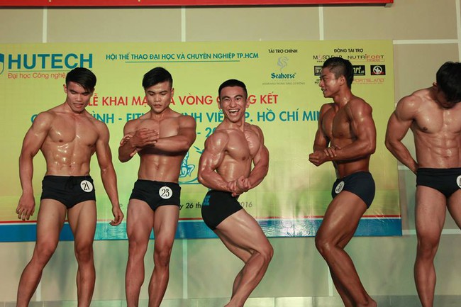 Chưa bao giờ ĐH Hutech (TPHCM) lại c&oacute; nhiều ch&agrave;ng trai 6 m&uacute;i sexy như thế n&agrave;y!  - Ảnh 4.