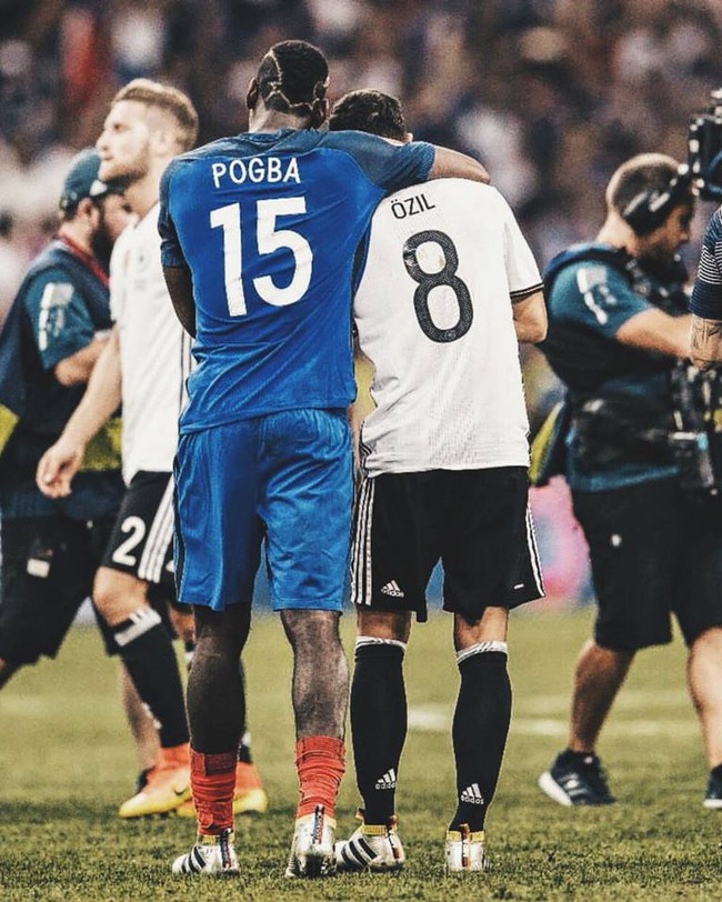 Pogba đột nhập phòng thay đồ tuyển Đức sau trận bán kết kịch tính - Ảnh 4.