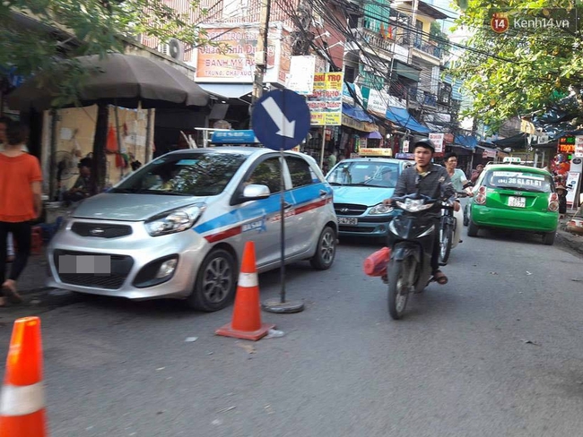 Bệnh viện Nhi TƯ chấm dứt hợp đồng với c&ocirc;ng ty AZ sau vụ bảo vệ chặn xe cứu thương - Ảnh 2.