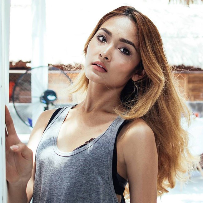 5 n&agrave;ng Beauty blogger Việt xinh đẹp v&agrave; cực h&uacute;t fan tr&ecirc;n mạng x&atilde; hội - Ảnh 24.