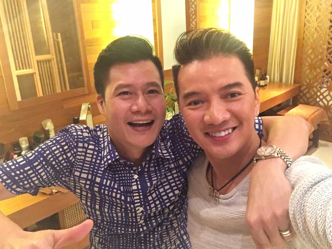 Đ&agrave;m Vĩnh Hưng trầm trồ trước căn nh&agrave; đẹp như resort của Quang Dũng - Ảnh 1.