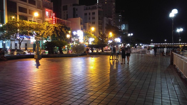 Mới mở cửa ở Việt Nam 1 ngày, người người nhà nhà đã rủ nhau bắt Pokémon GO ở khắp nơi rồi đây này! - Ảnh 23.