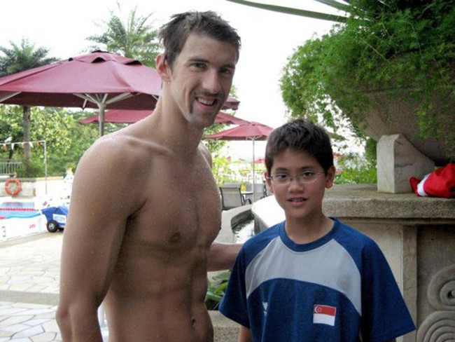 Schooling: Từ cậu bé bẽn lẽn bên thần tượng tới người đánh bại siêu kình ngư Michael Phelps tại Olympic Rio - Ảnh 1.