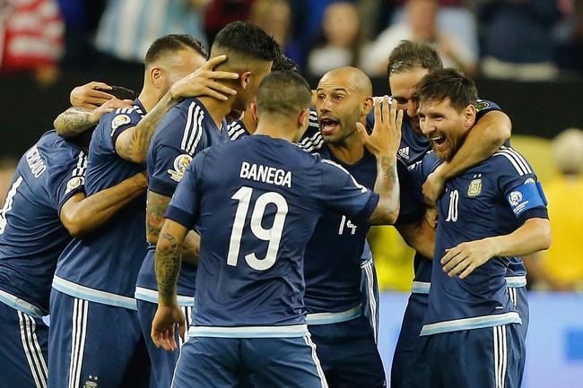 Messi lập siêu phẩm, Argentina hiên ngang vào chung kết Copa America 2016 - Ảnh 16.