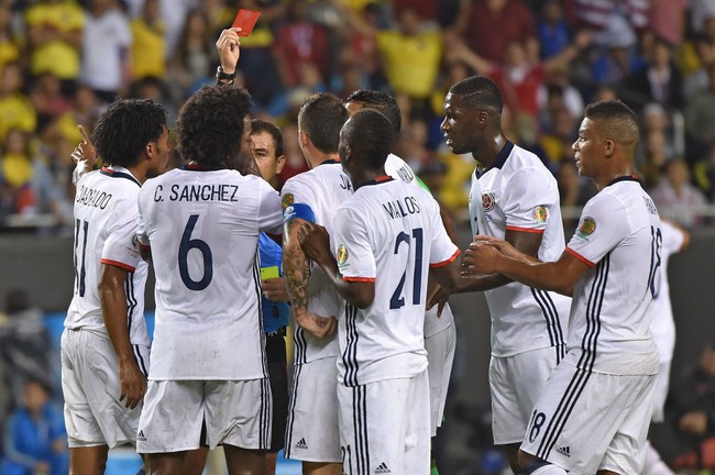 James Rodriguez bất lực nhìn Chile vào chung kết Copa America 2016 - Ảnh 13.