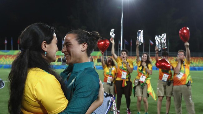 Nữ VĐV Trung Quốc xinh đẹp bật khóc khi được cầu hôn trên sàn đấu Olympic 2016 - Ảnh 14.
