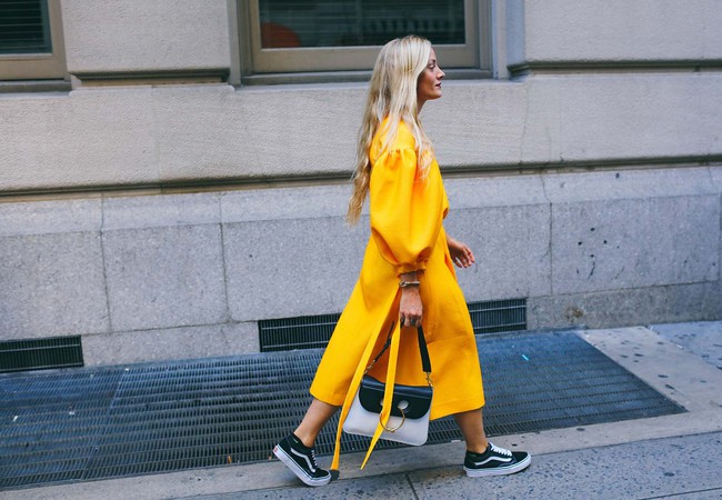 Phong c&aacute;ch ph&oacute;ng kho&aacute;ng, thực tế ăn s&acirc;u v&agrave;o m&aacute;u giới mộ điệu thời trang tại NYFW - Ảnh 30.