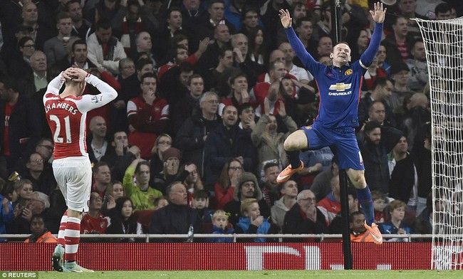 Arsenal cứ nghe t&ecirc;n Man Utd l&agrave; hồn xi&ecirc;u ph&aacute;ch lạc - Ảnh 3.