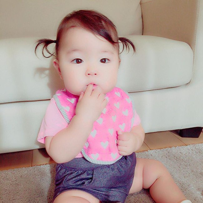 C&ocirc; b&eacute; Nhật mũm mĩm vừa ngủ vừa ăn khiến d&acirc;n mạng xu&yacute;t xoa v&igrave; qu&aacute; đ&aacute;ng y&ecirc;u - Ảnh 7.