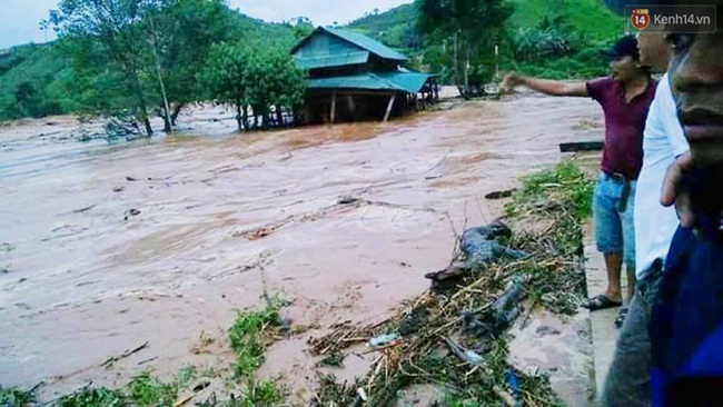 Vỡ cống phụ thủy điện Sông Bung 2: Hàng chục người dân vẫn chưa được tìm thấy - Ảnh 2.