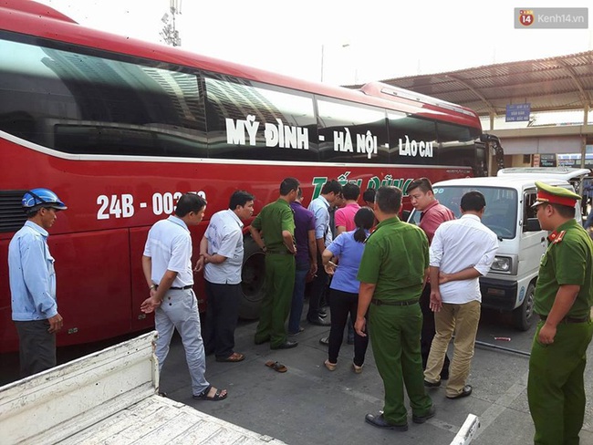 Hà Nội: Nổ lốp trong bến xe Mỹ Đình, nam thanh niên bị thương nặng - Ảnh 2.