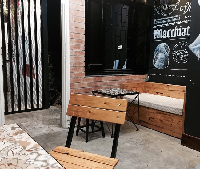 Không được đi du lịch năm mới thì có sao, Hà Nội có nhiều quán cafe đẹp lắm! - Ảnh 25.