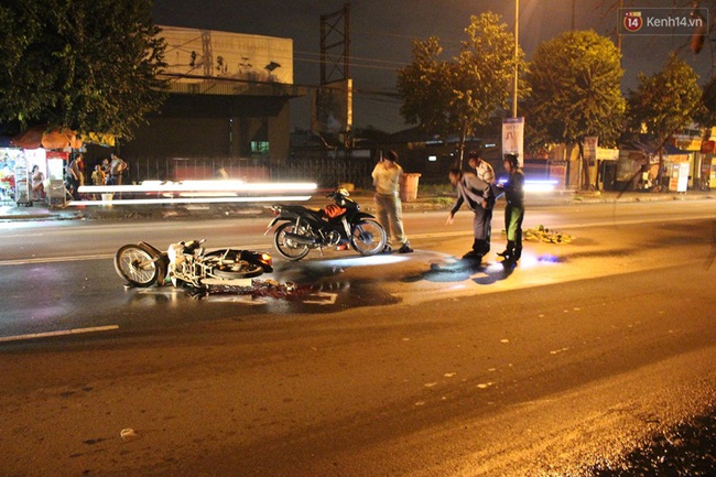 Lợi dụng sơ hở, 2 nam thanh niên gây tai nạn chết người lén lấy xe máy bỏ trốn - Ảnh 1.