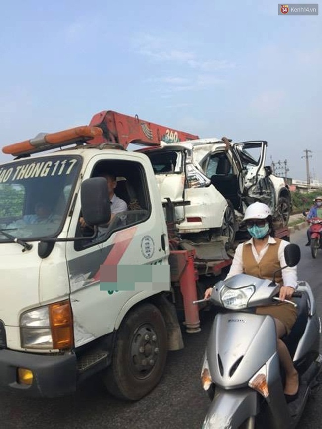 Hà Nội: Tàu hỏa tông trực diện ô tô Honda CRV, 5 người tử vong - Ảnh 4.