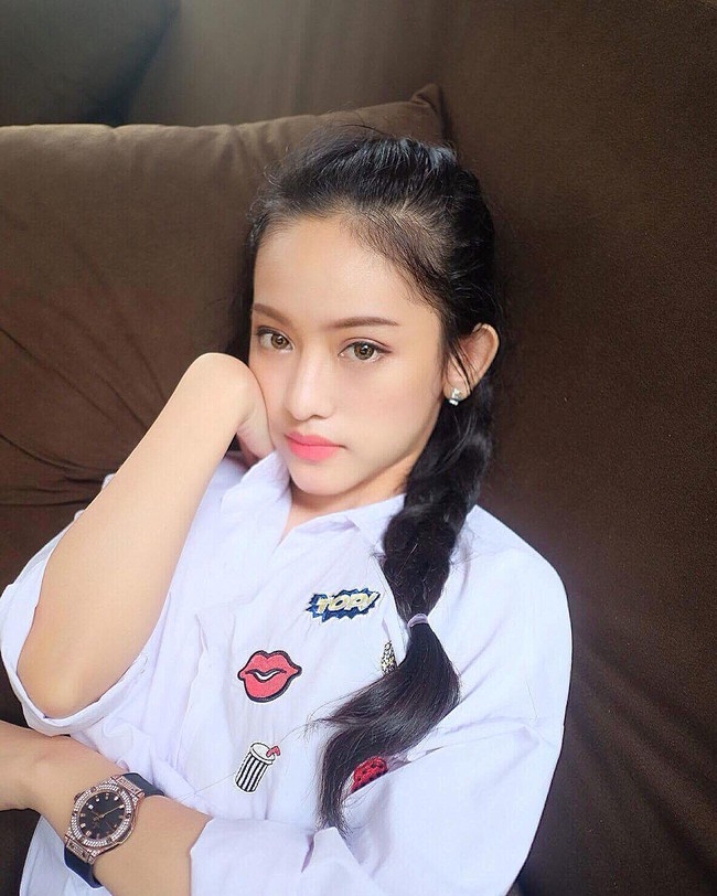 Từ nữ sinh vô danh tới cô nàng tai tiếng, gương mặt Thúy Vi cũng thay đổi theo hành trình đó luôn! - Ảnh 16. Từ nữ sinh vô danh tới cô nàng tai tiếng, gương mặt Thúy Vi cũng thay đổi theo hành trình đó luôn! - Ảnh 16.