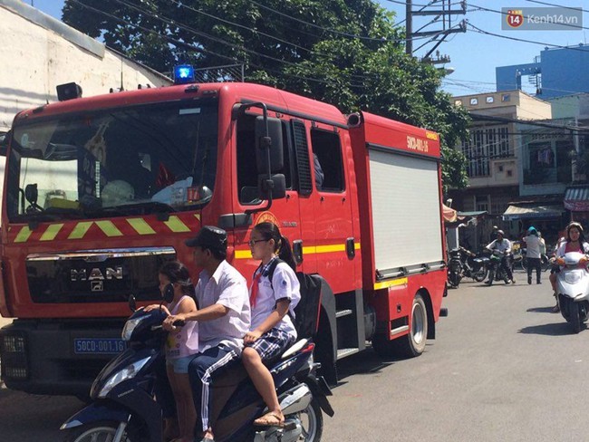 TP. HCM: Ch&aacute;y lớn thi&ecirc;u rụi t&agrave;i sản trong nh&agrave;, b&eacute; g&aacute;i 12 tuổi hoảng loạn, người th&acirc;n &ograve;a kh&oacute;c - Ảnh 5.