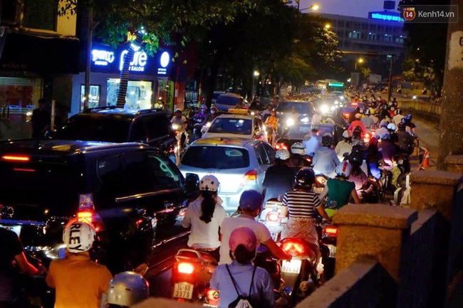 Hà Nội: Đường Kim Mã bị chặn một chiều, chuẩn bị thi công Metro - Ảnh 10.