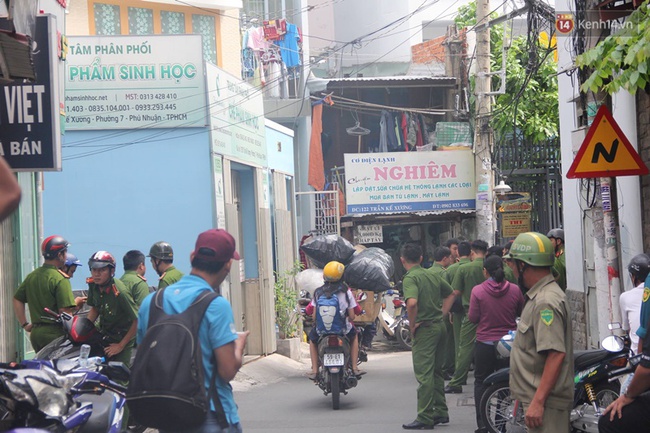 Nhiều người bị thương sau tiếng nổ lớn trong khu d&acirc;n cư ở S&agrave;i G&ograve;n - Ảnh 2.