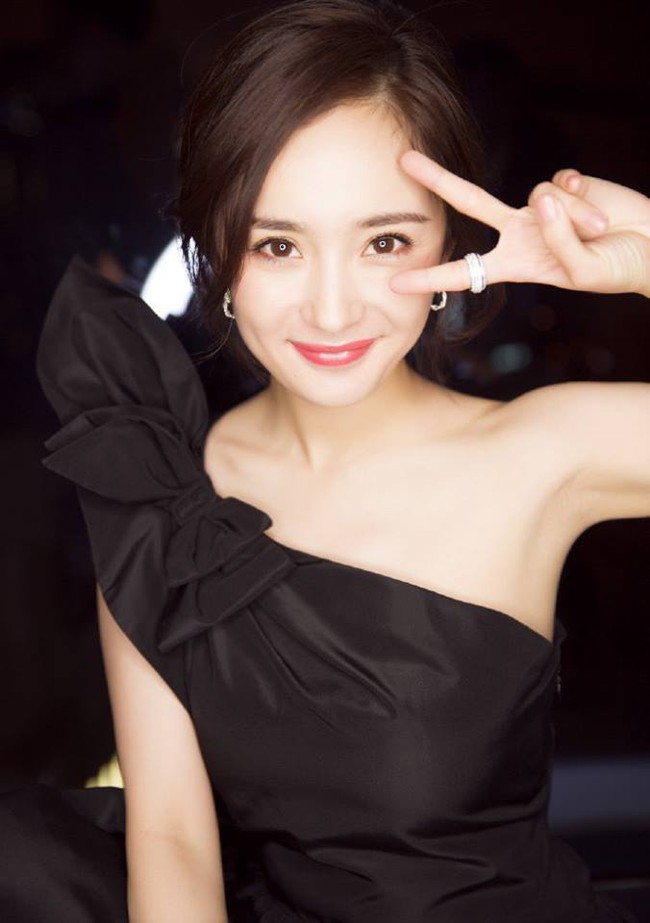 Bạn muốn được ở b&ecirc;n cạnh so&aacute;i ca -  mỹ nh&acirc;n n&agrave;o v&agrave;o những ng&agrave;y đầu năm 2017? - Ảnh 3.