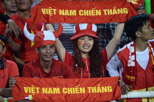 4 vạn CĐV c&oacute; mặt tại chảo lửa Mỹ Đ&igrave;nh cổ vũ ĐT Việt Nam - Ảnh 3.