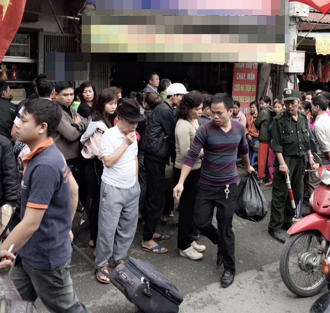 Hà Nội: Cô gái sinh năm 2000 treo cổ tự tử tại quán ăn vì mâu thuẫn với gia đình - Ảnh 1.