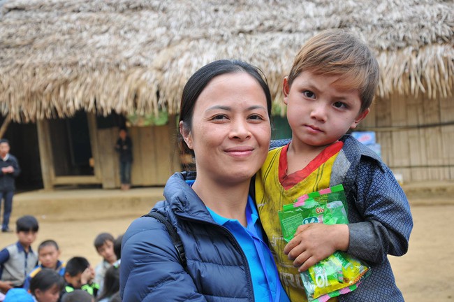 Sự thật về em b&eacute; lai ở Sapa khiến mọi người ch&uacute; &yacute; những ng&agrave;y gần đ&acirc;y - Ảnh 7.