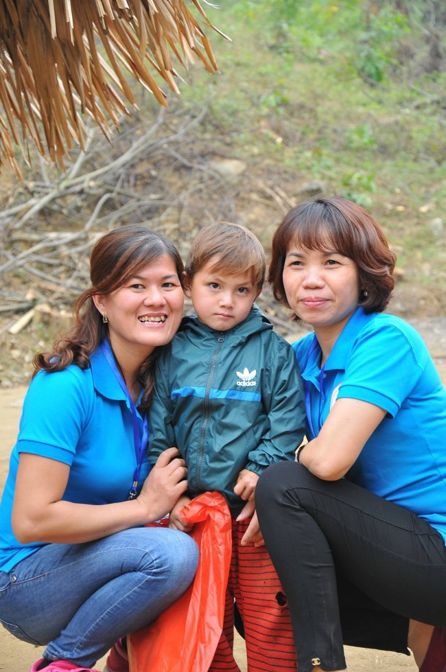 Sự thật về em b&eacute; lai ở Sapa khiến mọi người ch&uacute; &yacute; những ng&agrave;y gần đ&acirc;y - Ảnh 9.