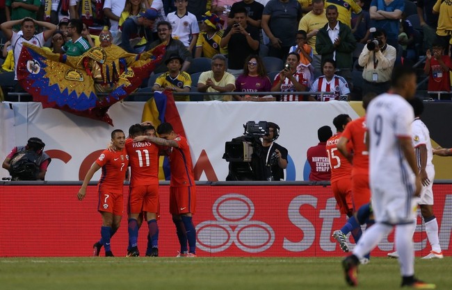James Rodriguez bất lực nhìn Chile vào chung kết Copa America 2016 - Ảnh 15.
