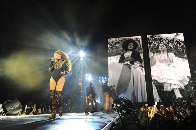 Beyonc&eacute; v&agrave; Jay-Z cố t&igrave;nh diễn vở kịch ngoại t&igrave;nh để hốt bạc? - Ảnh 9.