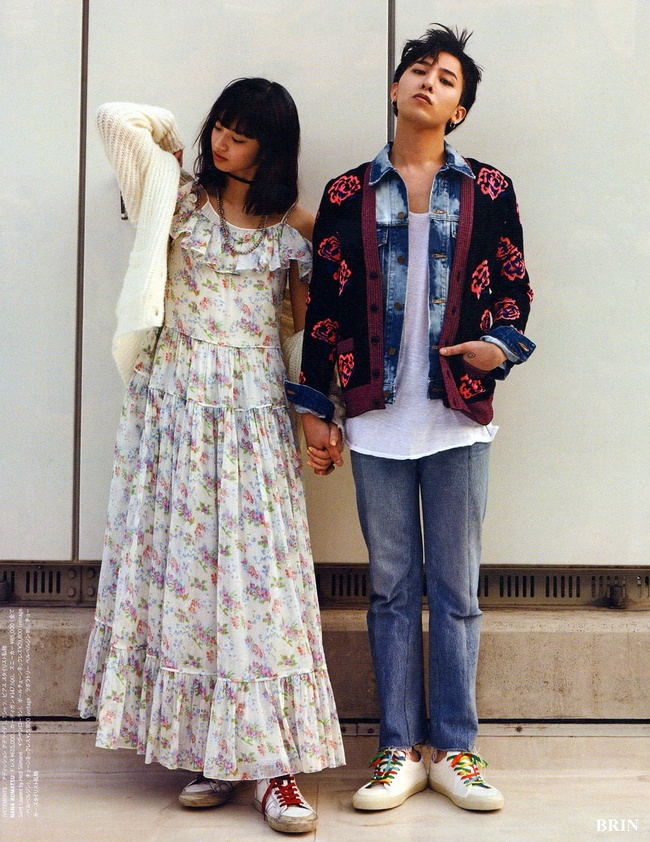 Nghi vấn G-Dragon bế người mẫu Nhật Nana Komatsu chơi đ&ugrave;a t&igrave;nh tứ tr&ecirc;n biển - Ảnh 1.