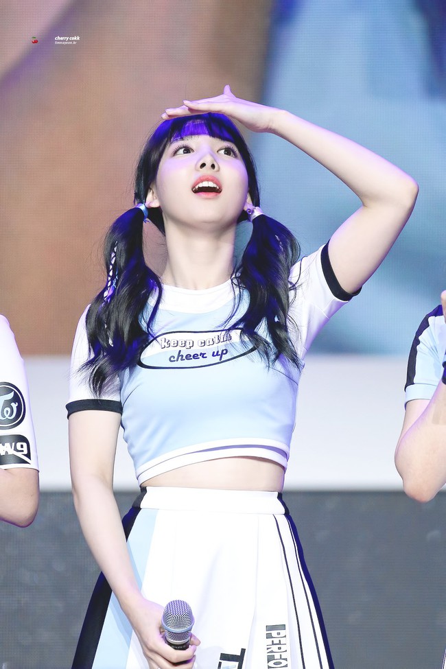 Lộ diện đệ nhất em &uacute;t giả danh của Kpop - Ảnh 14.