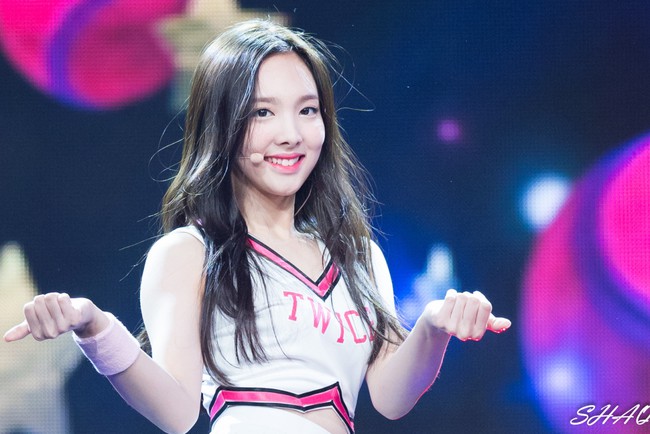 Lộ diện đệ nhất em &uacute;t giả danh của Kpop - Ảnh 31.