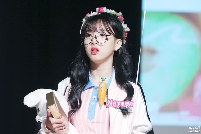 Lộ diện đệ nhất em &uacute;t giả danh của Kpop - Ảnh 12.