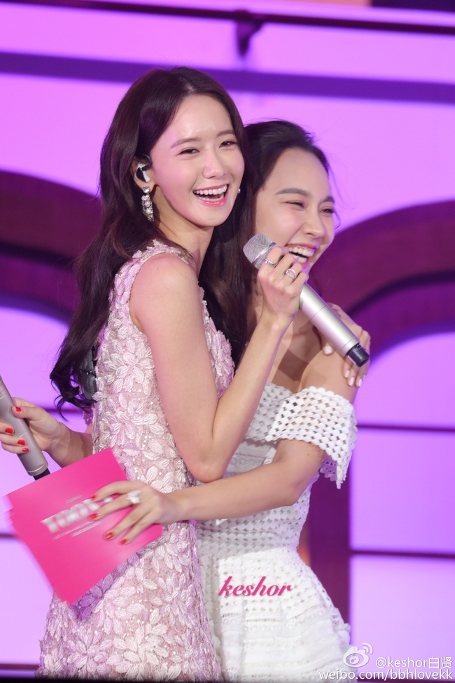Fan kh&oacute;c th&eacute;t khi nghe Yoona (SNSD) h&aacute;t tiếng Trung - Ảnh 8.