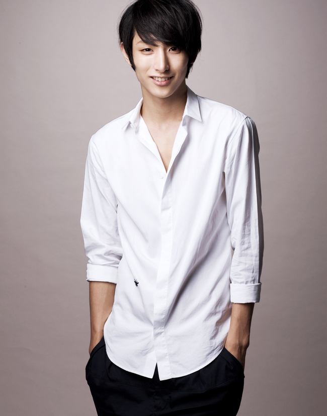 Th&acirc;n h&igrave;nh qu&aacute; khứ - hiện tại của những mỹ nam H&agrave;n n&agrave;y sẽ khiến bạn tin v&agrave;o sự kỳ diệu của tập luyện - Ảnh 1.