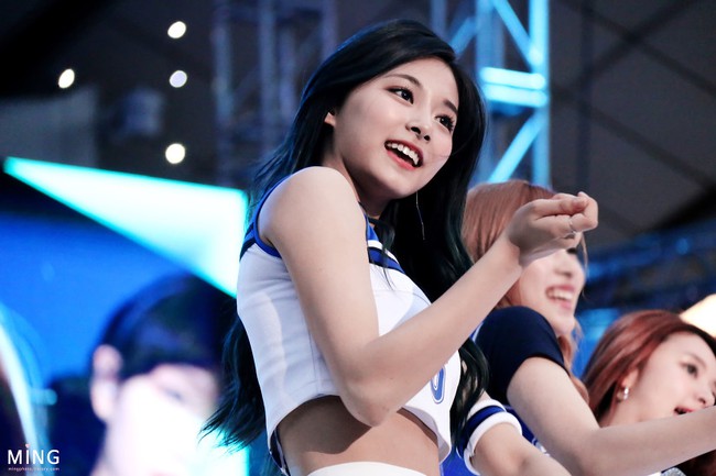 Tzuyu (TWICE): Huyền thoại nhan sắc mới của Kpop? - Ảnh 5.