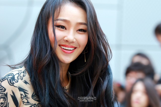Điểm danh c&aacute;c idol Kpop c&aacute;i g&igrave; cũng giỏi - Ảnh 1.