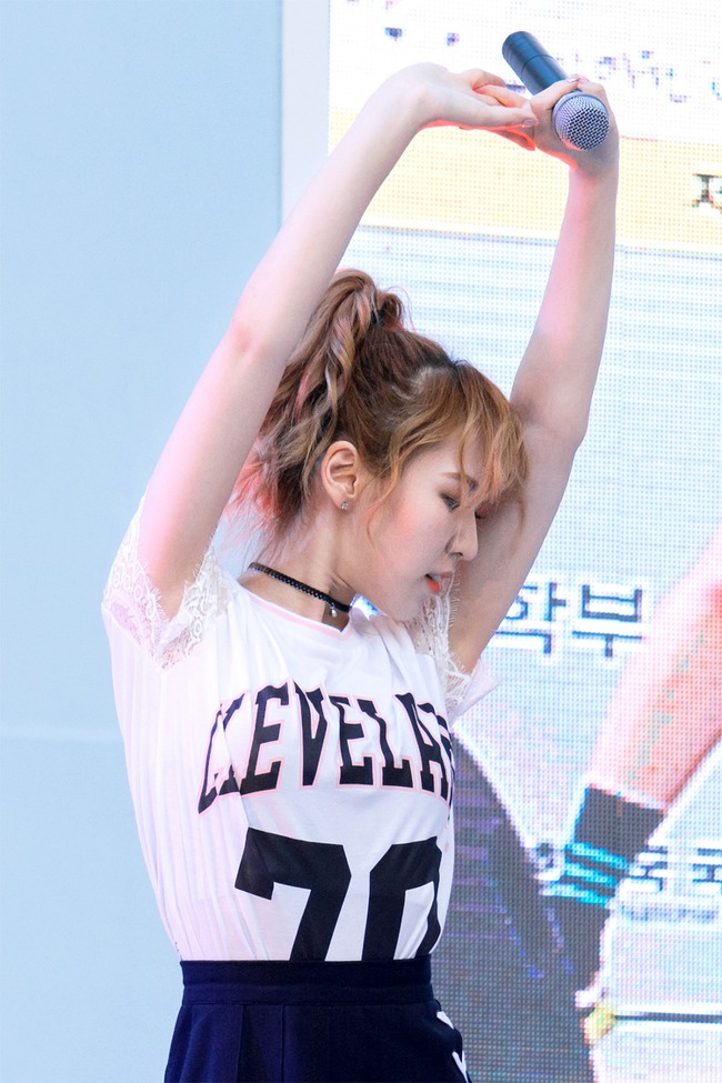 Wendy (Red Velvet) xinh đẹp và thon thả bất ngờ khiến fan phát cuồng - Ảnh 9.