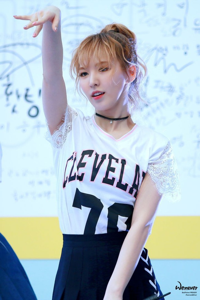 Wendy (Red Velvet) xinh đẹp v&agrave; thon thả bất ngờ khiến fan ph&aacute;t cuồng - Ảnh 6.