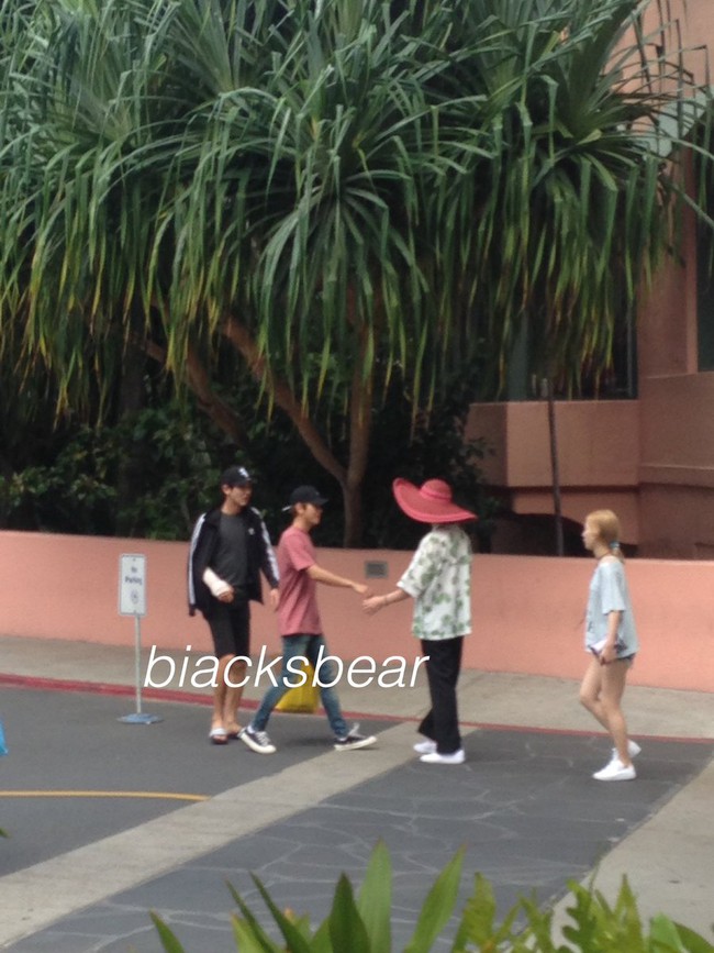 Taeyeon và Baekhyun bất ngờ đụng độ, được xếp cùng đội trong chuyến du lịch Hawaii - Ảnh 2.