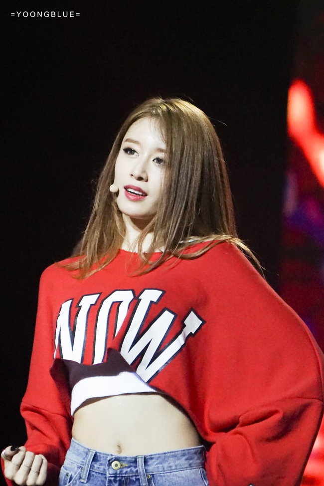 Netizen đổ như chuối trước nhan sắc của Jiyeon trong concert T-ara - Ảnh 1.