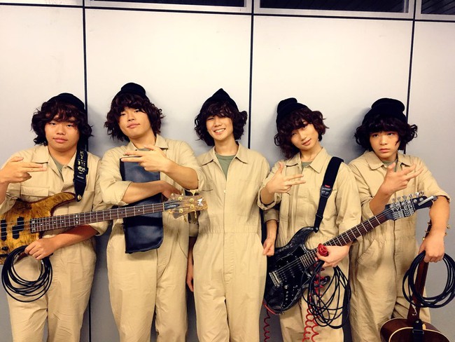 Boygroup 15 tuổi hớp hồn khán giả tại Asia Song Festival chính thức ra mắt - Ảnh 1.