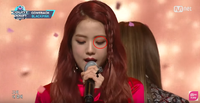 Sở th&iacute;ch độc &aacute;c của anti-fan: Chiếu laser v&agrave;o mắt idol Kpop - Ảnh 11.
